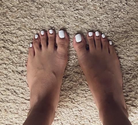 sweetsolez onlyfans leaked picture 2