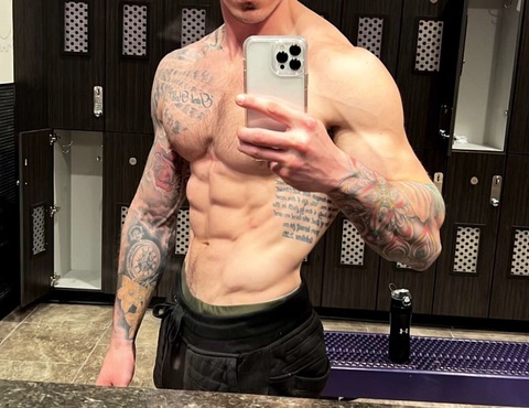 tattoo.muscle onlyfans leaked picture 2