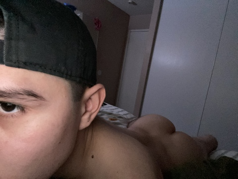 thatandres onlyfans leaked picture 2