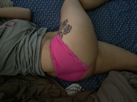 thathotozgirl onlyfans leaked picture 2