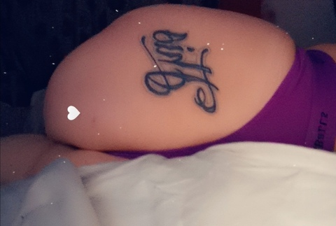 thegirlwiththeowltattoo onlyfans leaked picture 2