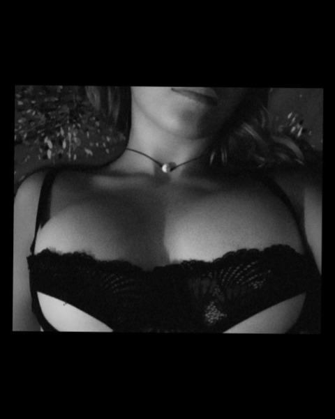 trinitydiana03 onlyfans leaked picture 2