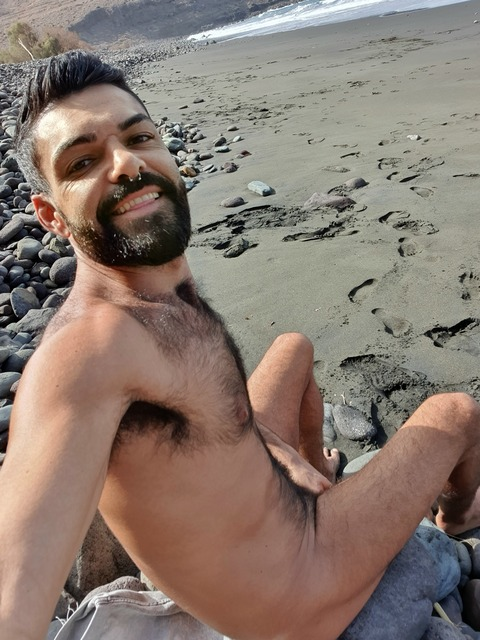 tryhairyboy onlyfans leaked picture 2