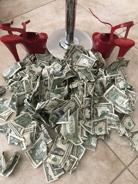 xothestrippuh onlyfans leaked picture 2