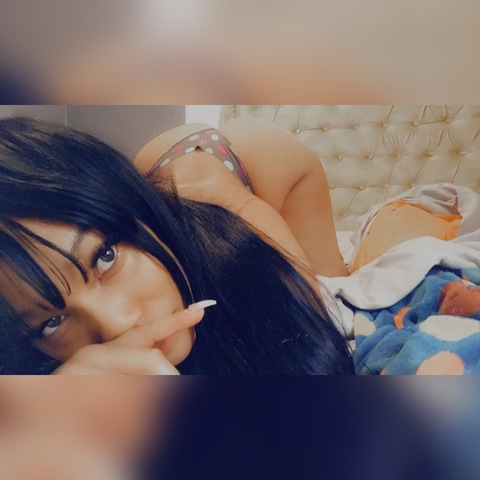 yinauri26 onlyfans leaked picture 2