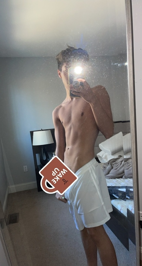 zachmitchelll onlyfans leaked picture 2