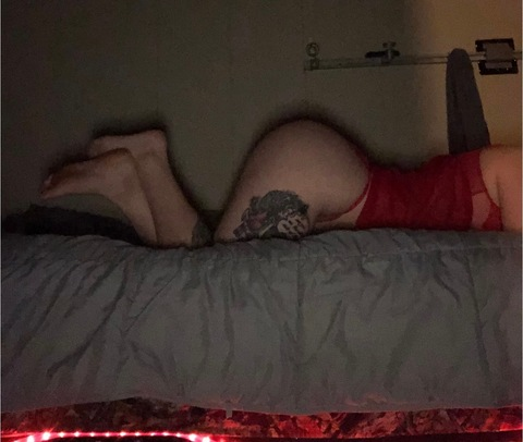 zwhooty18 onlyfans leaked picture 2